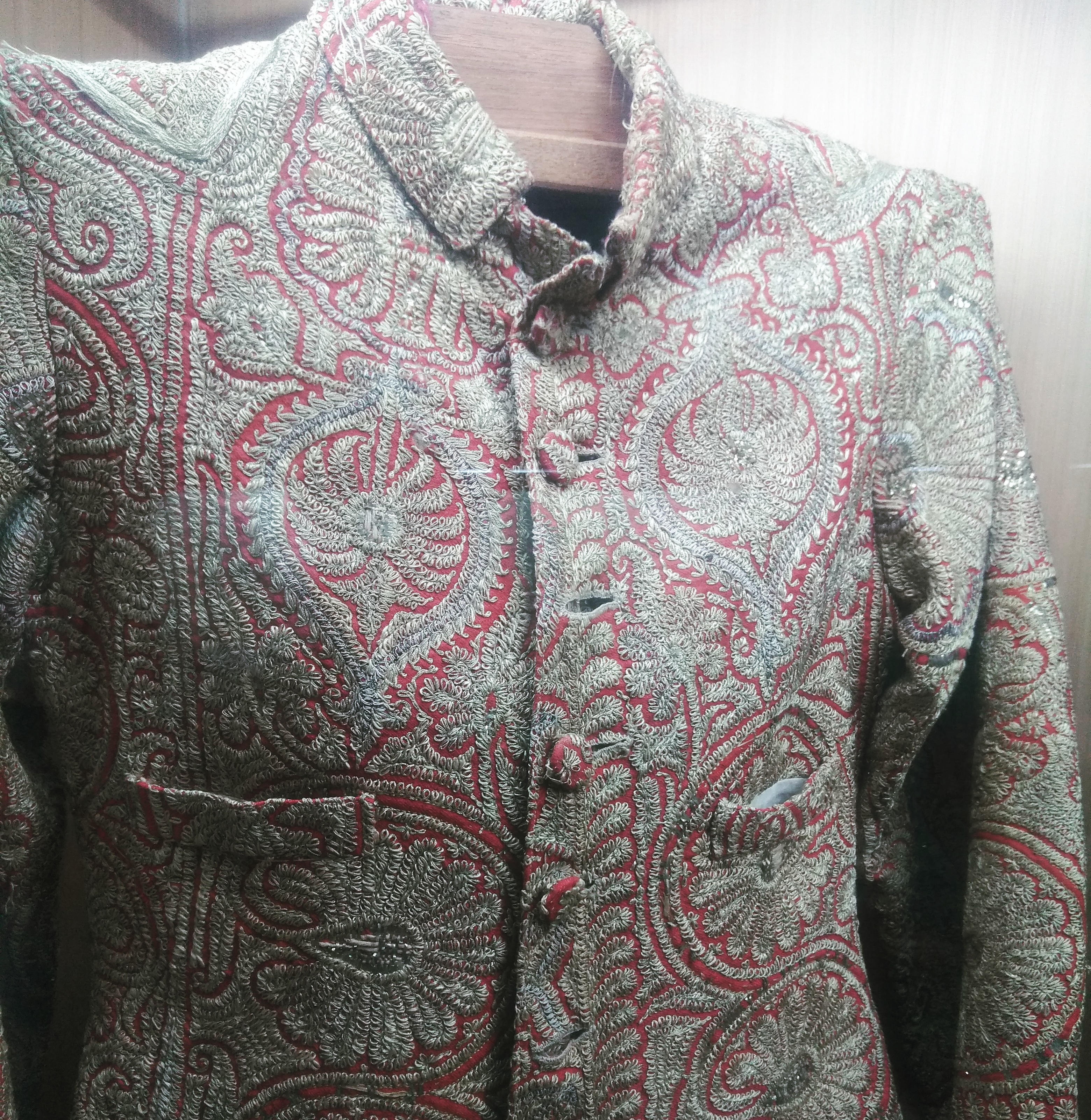 Brocade Jacket from Wikipimedia Commons